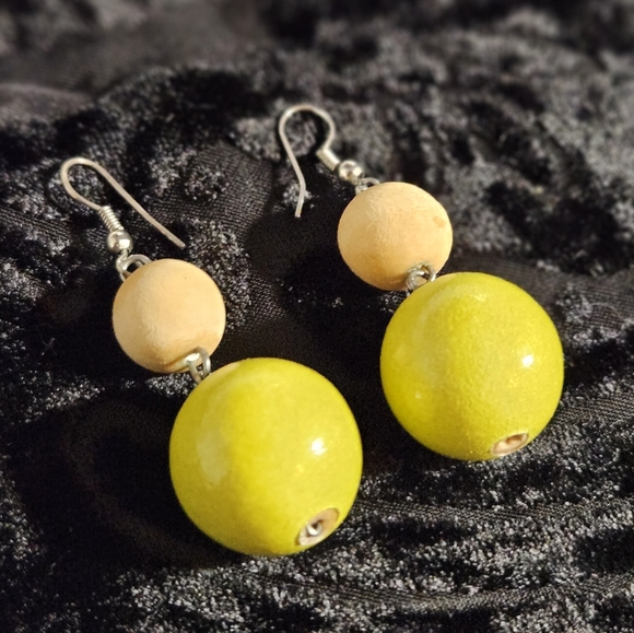 Lightweight Wood Bead Earrings - Picture 1 of 3